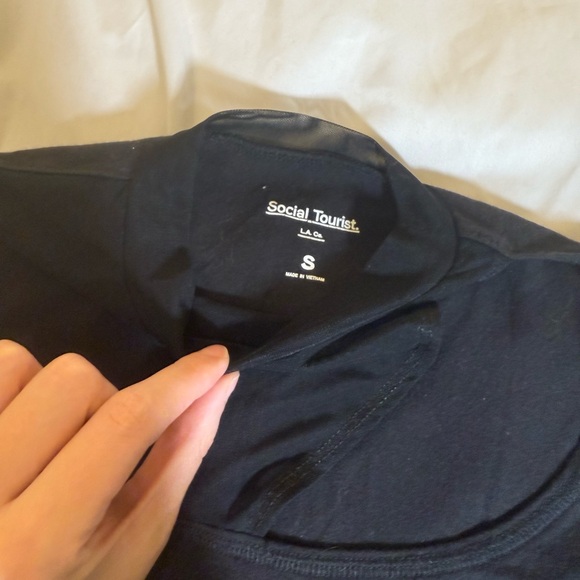 Social Tourist Black mesh long sleeve top size Small - Picture 2 of 3